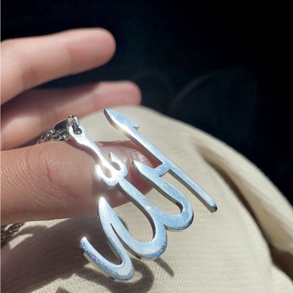 Meet your Posher, Dylan - Picture 1 of 1